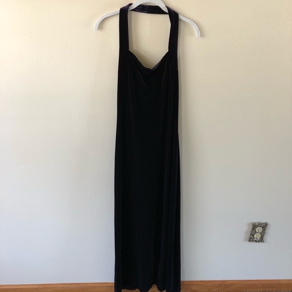 Dresses & Skirts - 🌟Purple velvet maxi dress